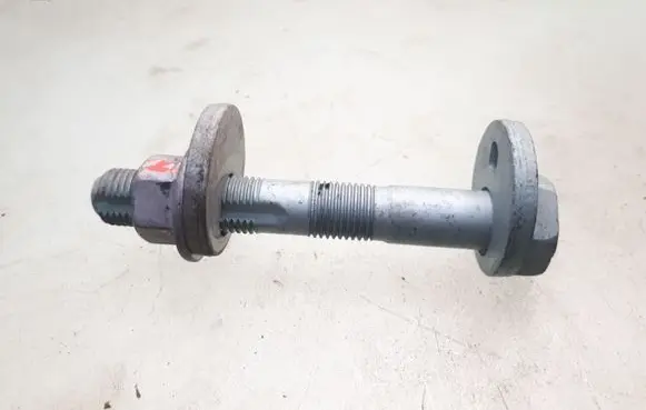 Toyota C-HR I Rear suspension camber bolt 