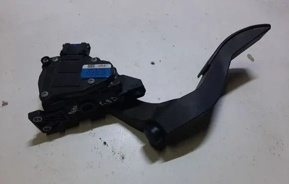 Audi A4 S4 B6 8E 8H Accelerator throttle pedal 8E1723523F