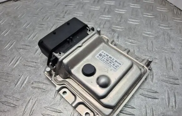 Mercedes-Benz E W212 Adblue control unit A0009009109 0281033029 A0009019603