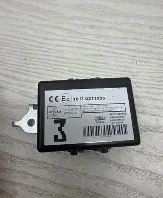 Toyota Avensis T270 Door control unit/module 10R0311005 8974102210B TA2011307