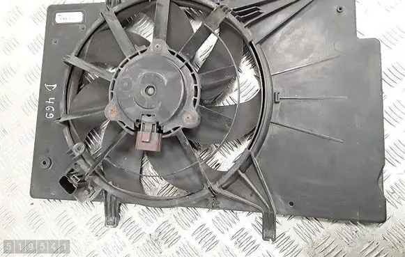 Ford Fiesta Electric radiator cooling fan 8v518c607ck