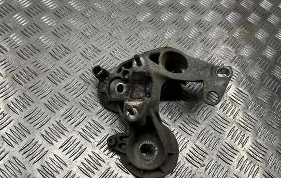 Audi A6 S6 C6 4F Engine mounting bracket 4F0199351AA
