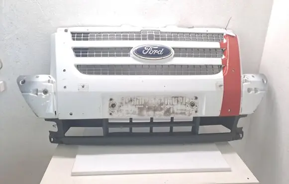 Ford Transit Front bumper upper radiator grill 6C1117G750AA