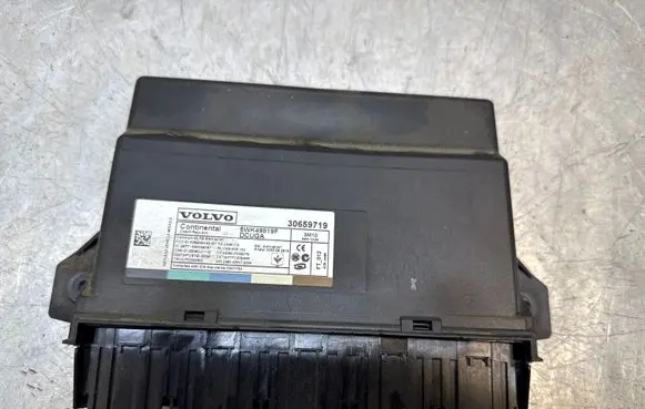 Volvo V70 Keyless (KESSY) go control unit/module 30659719