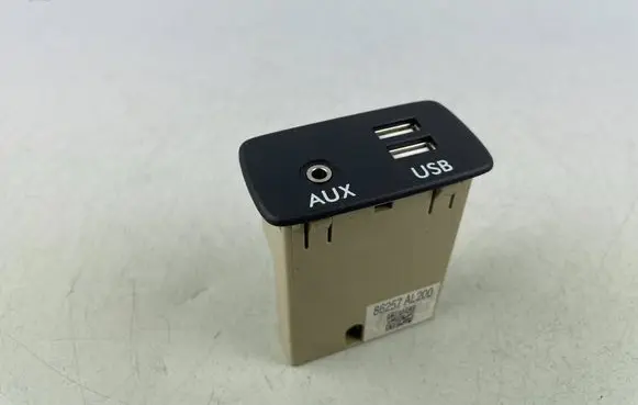 Subaru Forester SJ USB socket connector 86257AL200