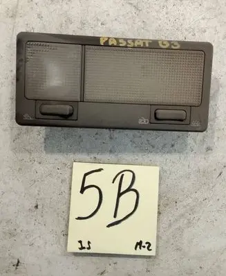 Volkswagen PASSAT B3 Front seat light 357947111C