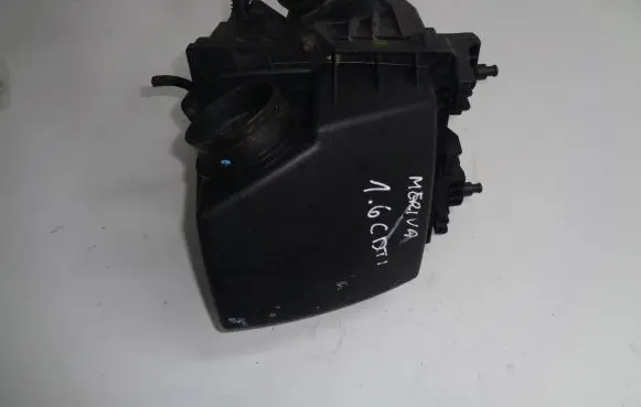 Opel Meriva B Air filter GM13357165