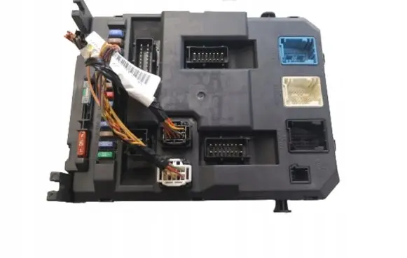 Peugeot 207 Central body control module 9666952080