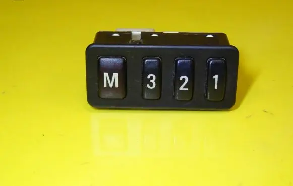 BMW 5 E39 Seat control switch 8352160