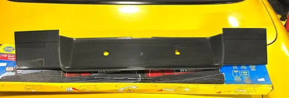 Volkswagen Golf III Tailgate trim 8XU005434011