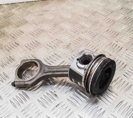 Ford Focus Piston 1699376