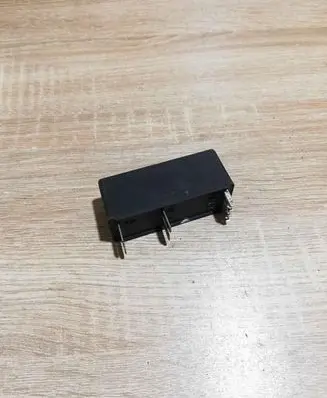 BMW 3 E30 Other relay 1368198