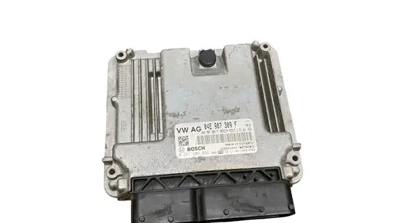 Volkswagen Golf VII Engine control unit/module 04E907309F 0261S09836