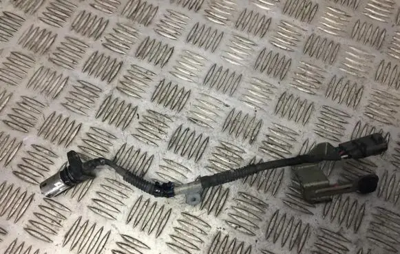 Toyota Avensis T270 Crankshaft position sensor 9091905069 90919-05069