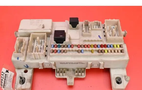 Volvo V50 Fuse box set 8690722