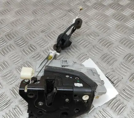 Porsche Cayenne (92A) Front door lock 8J1837016A