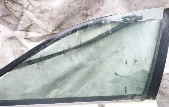 Volvo S40, V40 Front door window glass four-door