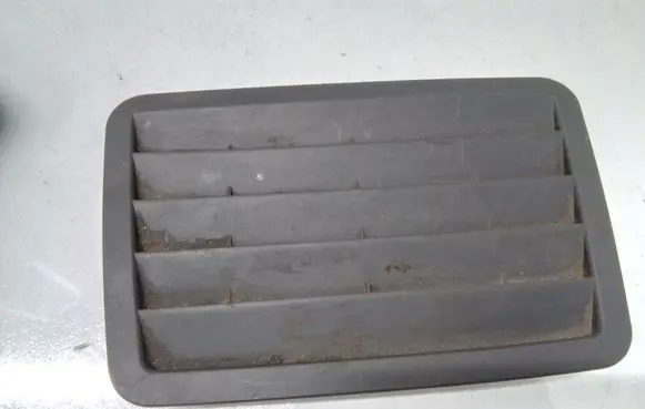 Mercedes-Benz E W211 Rear air vent grill A2118310236