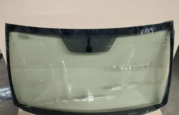 Toyota RAV 4 (XA30) Front windscreen/windshield window 