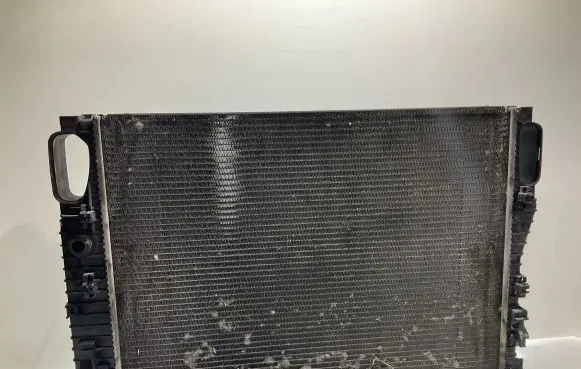 Mercedes-Benz CLS C219 Coolant radiator A2115008102