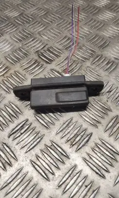 Toyota Avensis T270 Tailgate opening switch 
