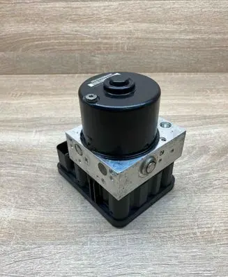 BMW 1 E81 E87 ABS Pump 6787837 6787836