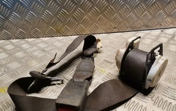 Lexus IS 220D-250-350 Middle seatbelt (rear) TKAF0EF702