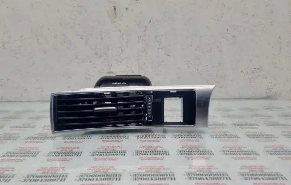 Audi A6 S6 C6 4F Dashboard side air vent grill/cover trim 4F1820901D