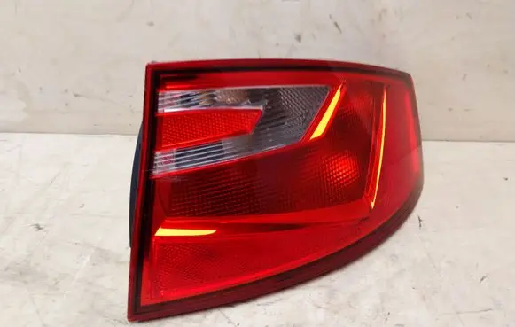 Seat Toledo IV (NH) Rear/tail lights 6JH945096B