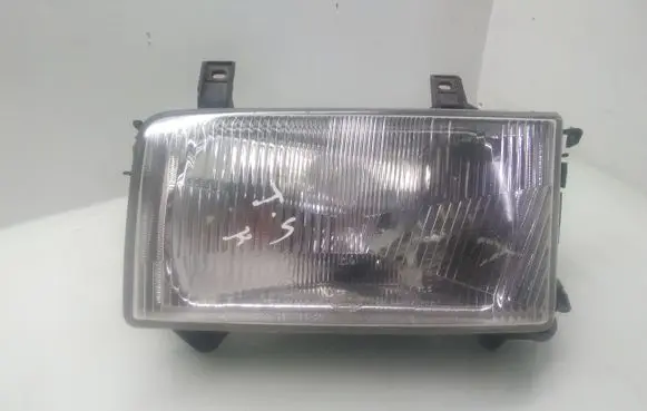 Volkswagen Transporter - Caravelle T4 Headlight/headlamp 302136