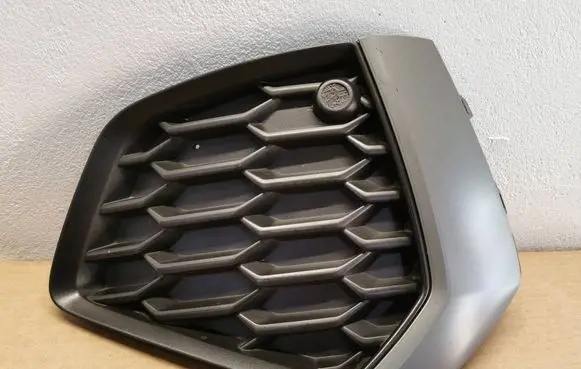Audi A3 8Y Front bumper lower grill 8Y0807681BDANEK 8Y0807681B