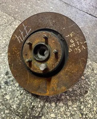 Volvo V50 Front wheel hub