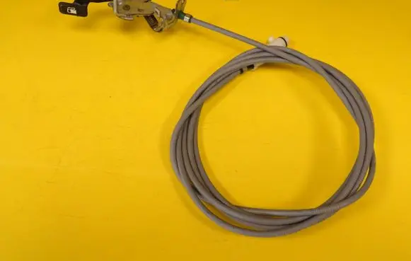 Toyota Corolla Verso AR10 Fuel cap flap release cable 