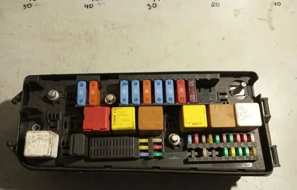 Opel Signum Comfort/convenience module 13240243 00011671 519171102