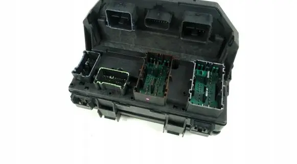 Jeep Cherokee IV KK BSM Control unit 04692235AJ