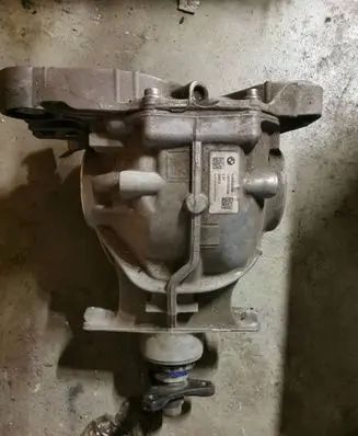 BMW 8 G15 Rear differential 868698306 1905150496