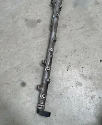 BMW 5 E60 E61 Fuel main line pipe 0445216015 7795514