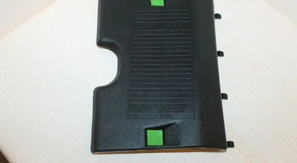 Volkswagen Golf III Fuse box cover 1H1857917