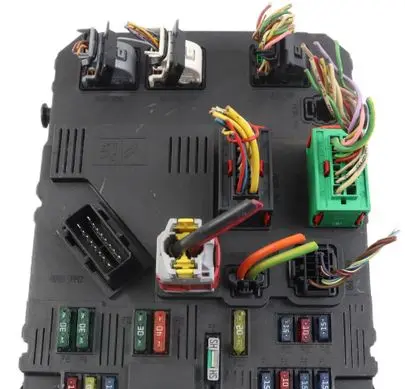 Peugeot 206 Fuse module 9649627880 S118085220A BSIE0200