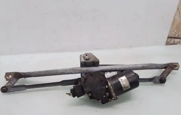 Audi A6 S6 C5 4B Front wiper linkage and motor 8D1955113C 3397020463