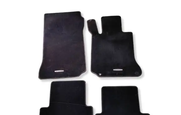 Mercedes-Benz C W204 Front floor mat A2076840003