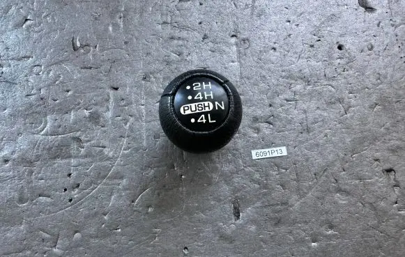 Nissan Patrol Y60 Gear shift switch/knob 3286585E00