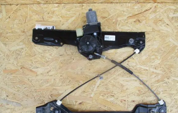 BMW X2 F39 Front door window regulator with motor 7420392