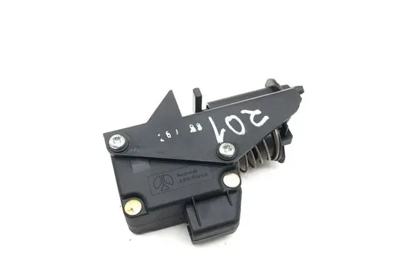 Jaguar XK8 - XKR Fuel tank cap lock HJE3093BE