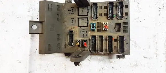 Renault Laguna I Fuse box set 7703297842