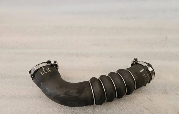 Intercooler hose/pipe