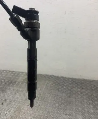 Mercedes-Benz B W245 Fuel injector