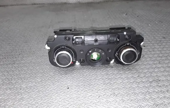Volkswagen Golf V Climate control unit