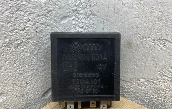 Volkswagen PASSAT B5 Other relay 4B0955531A 72WA401