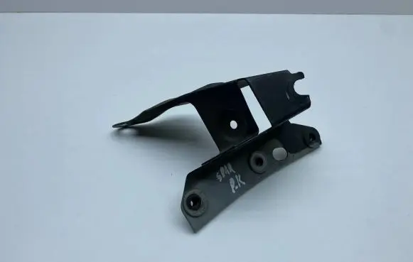 Audi A7 S7 4G Fender mounting bracket